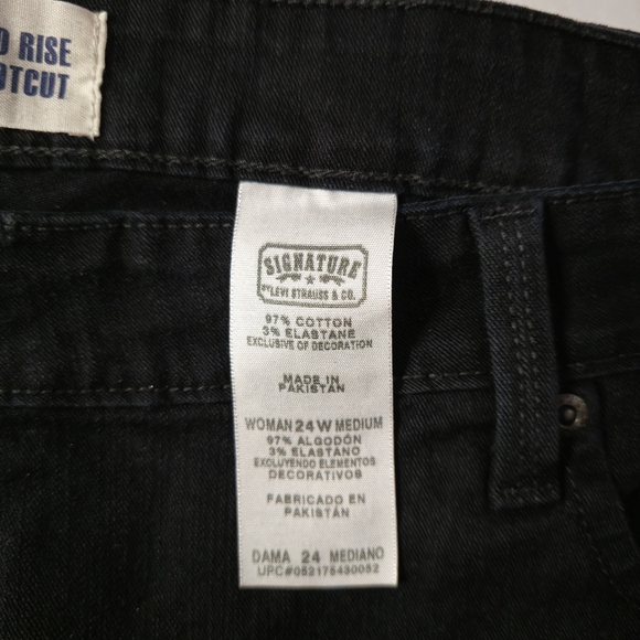 Signature By Levi's Womens Mid Rise Bootcut Jeans Black Stretch Dark Wash  24 - Picture 7 of 10